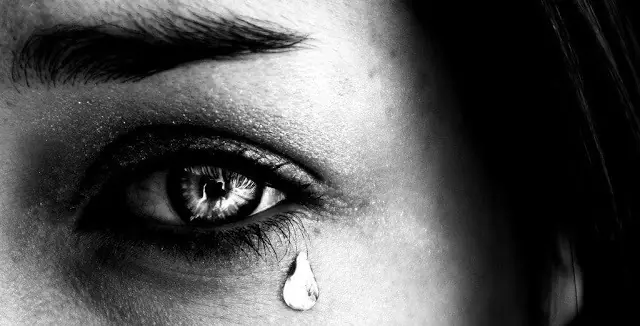 ¿Por qué caen Lagrimas de tus Ojos cuando estas Triste?