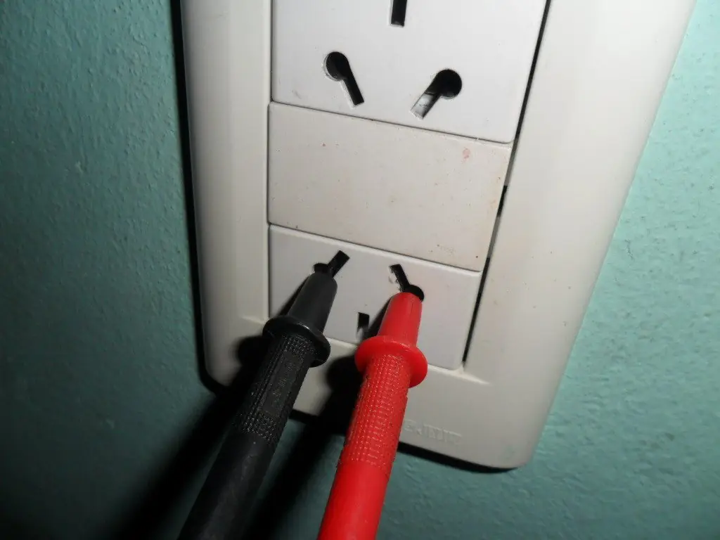 Uso doméstico del Multimetro o Tester