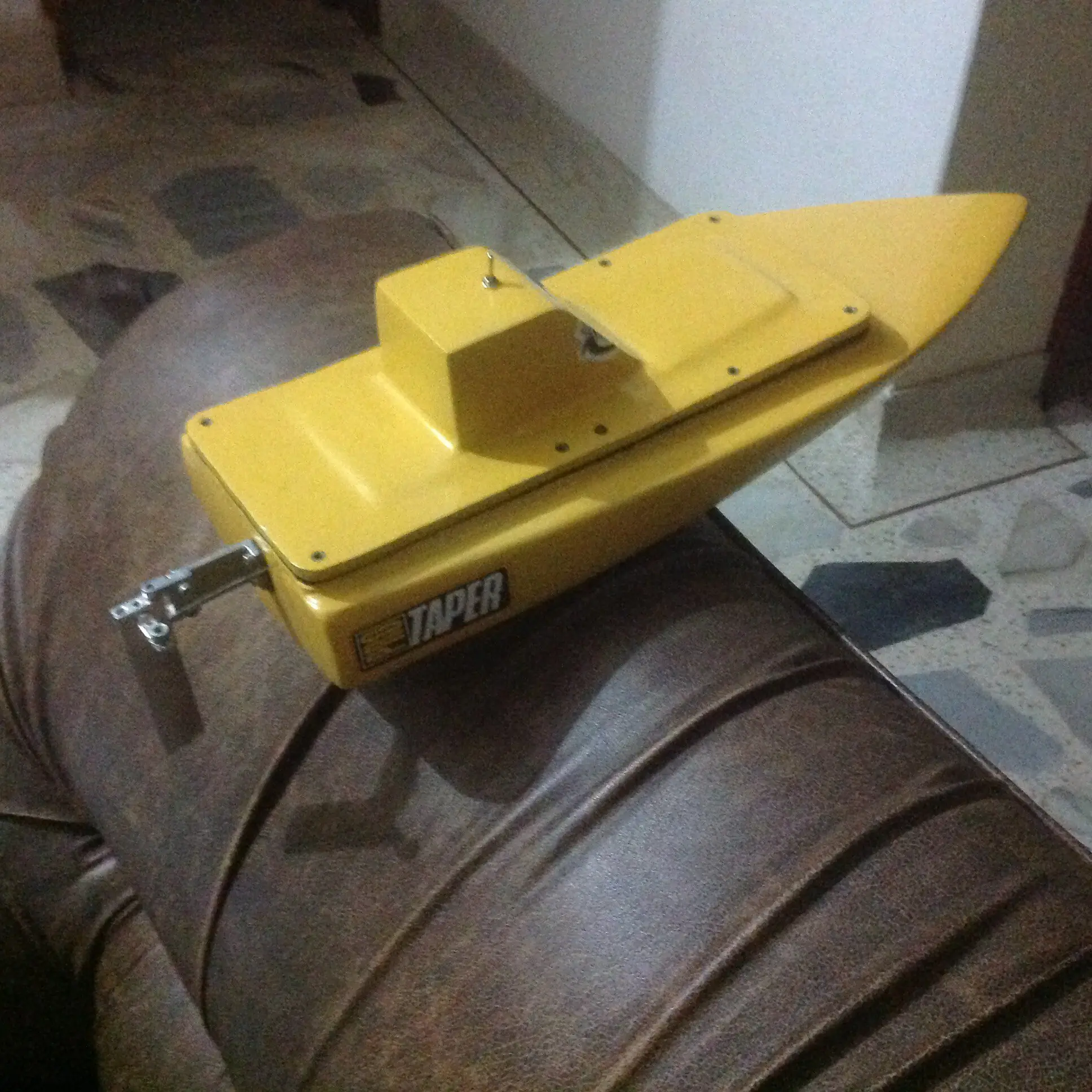 botes electricos rc