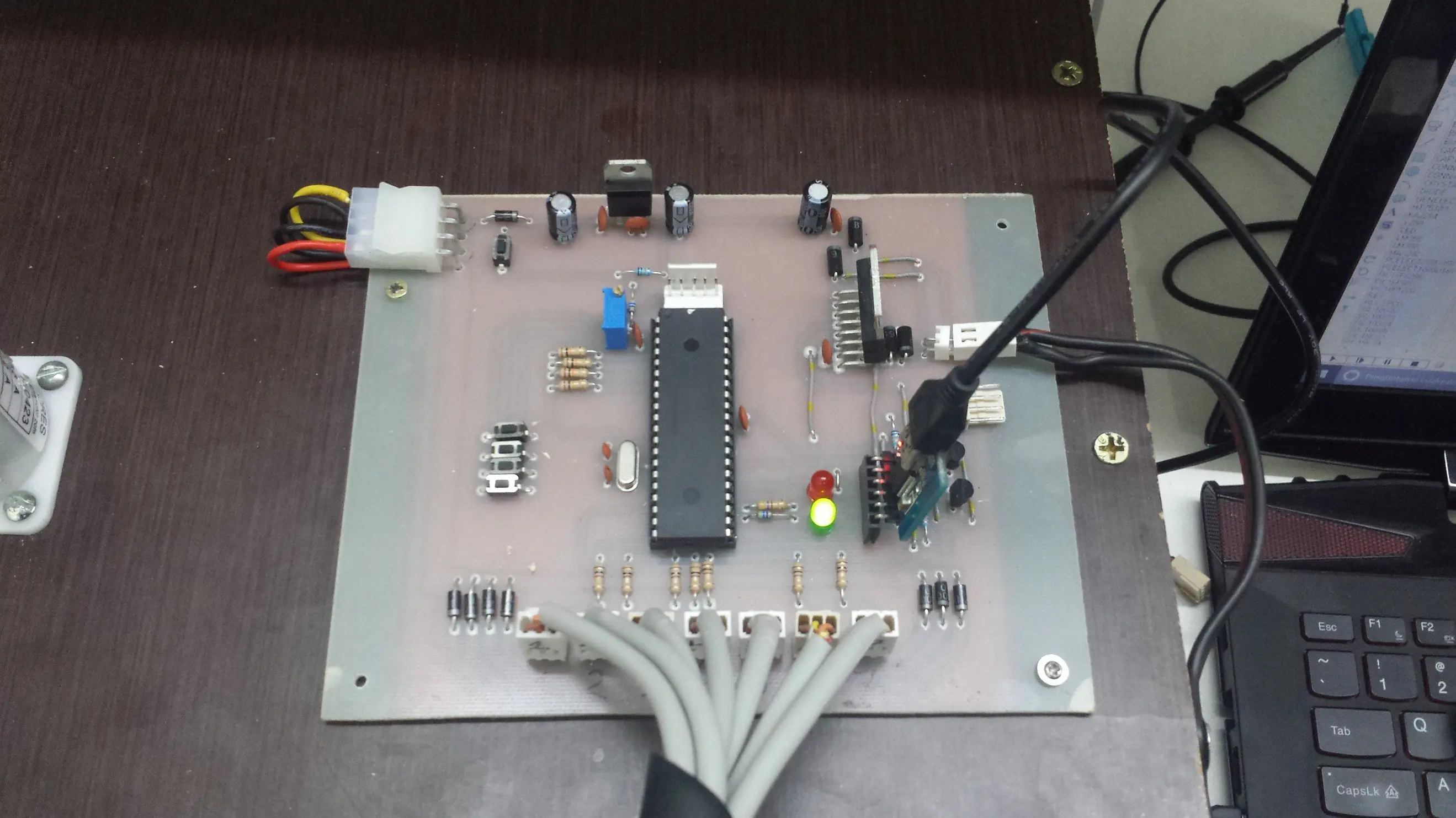 servomotor
