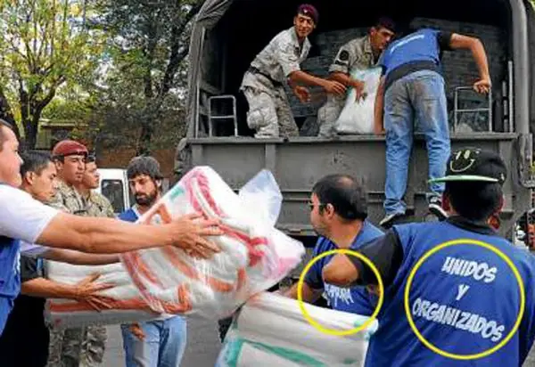 #OjoConMacri       Mira este Hashtag no votas a Macri entra!