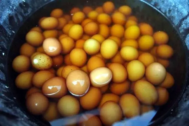 Mira en Cuál País cocinar Los Huevos en Orina es Con