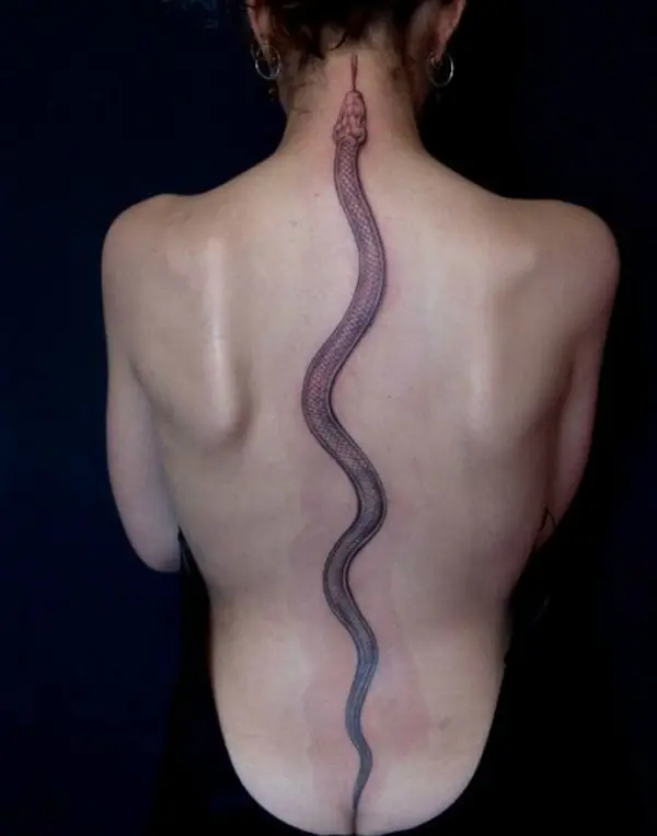 Tatuajes en la espalda para chicas
