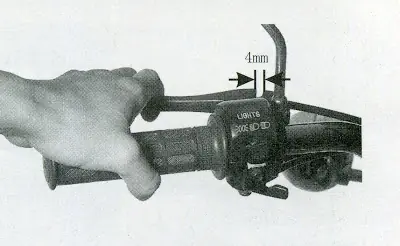 Mantenimiento Como regular el embrague? suzuki ax100