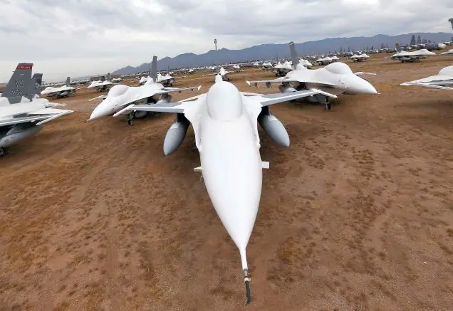 Dentro del cementerio aviones militares más grande del mundo