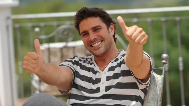 Matias ale esta poseido (El comandante vaticinó)