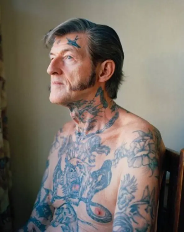 Como se veran tus tatuajes cuando seas un Anciano