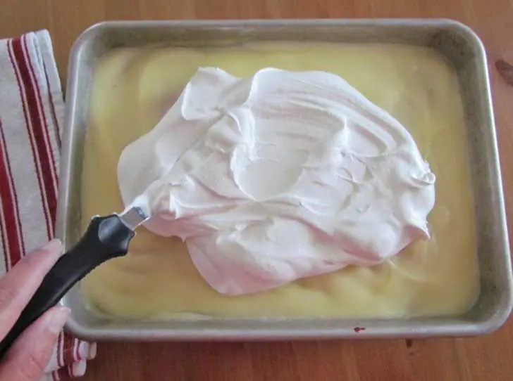 Torta con agujeros [fotoreceta]