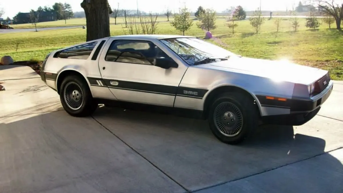 5 coches que parecen rápidos pero que en realidad no lo son