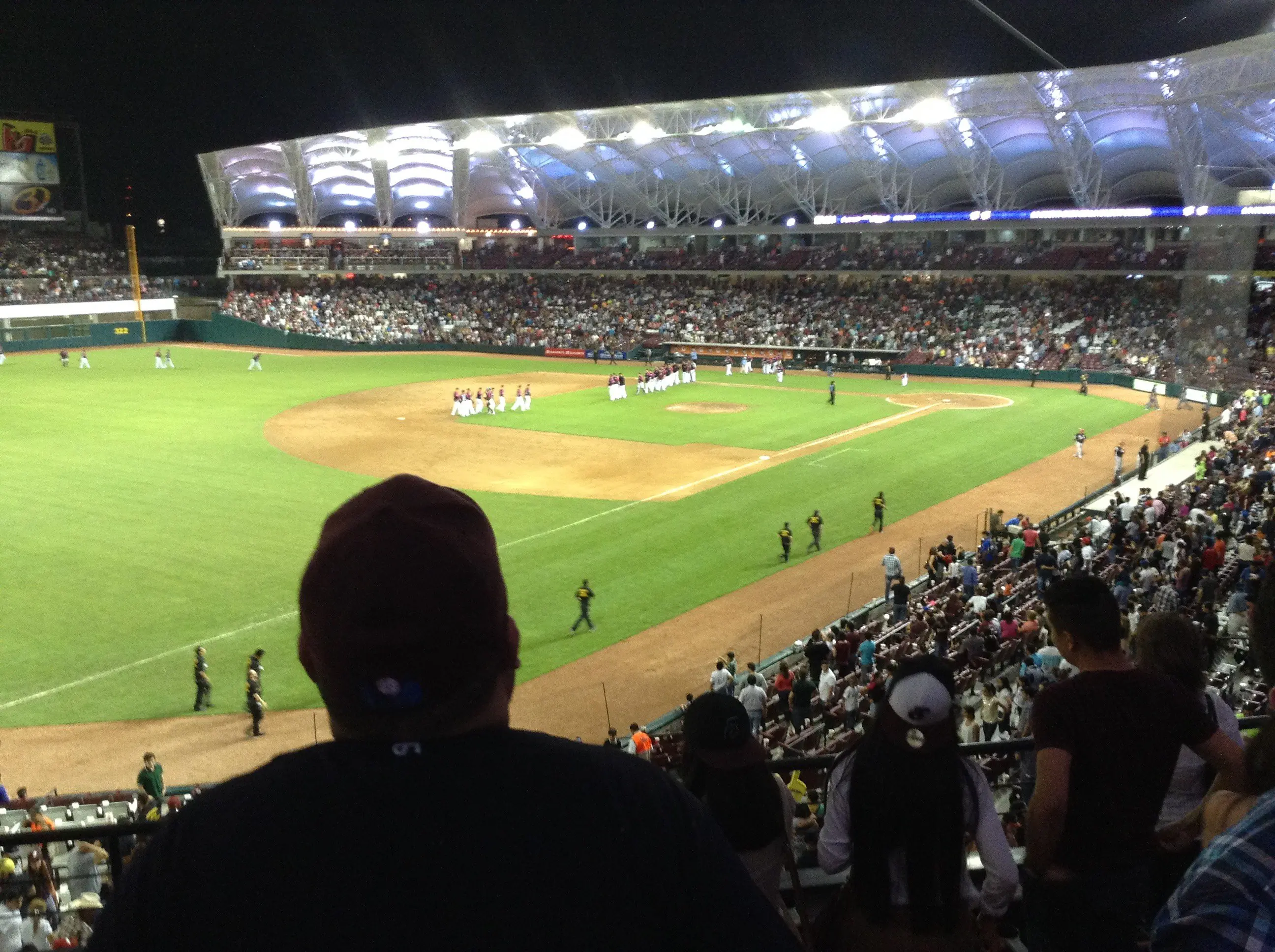 Visité el mejor Estadio de baseball Latino y te lo Muestro