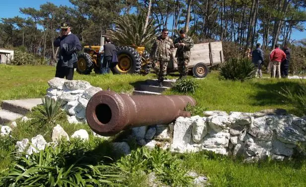 Enviado como castigo a las islas Malvinas por 10 años.