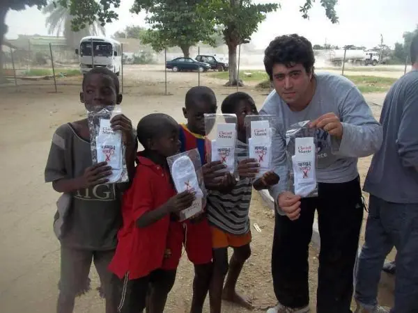 Responsables de la campaña contra Clarin en Angola