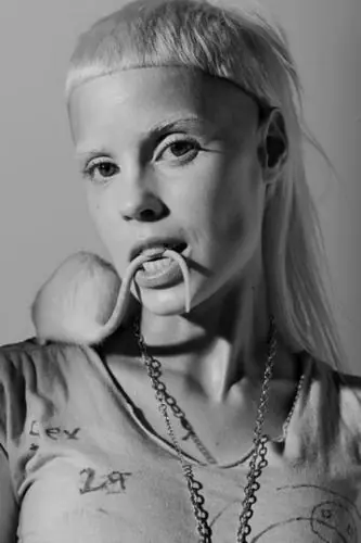 Yolandi Visser esa rara belleza pasa rufian
