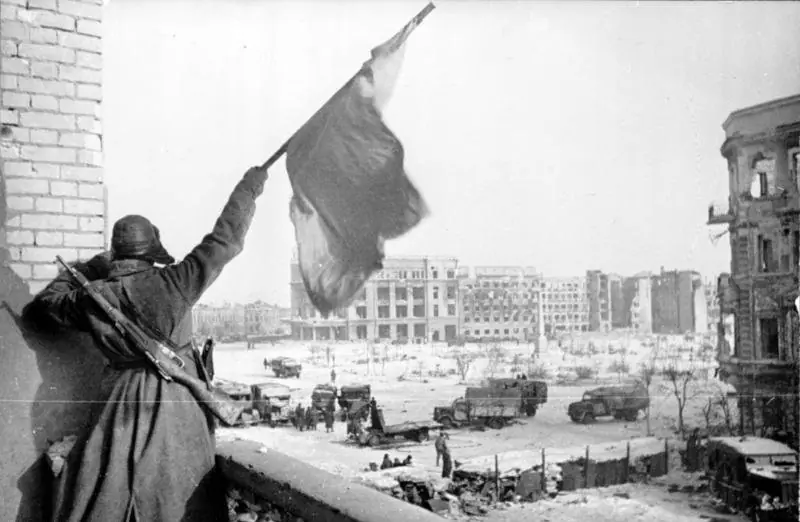 Lanzacohetes Katyusha. El martillo sovietico.