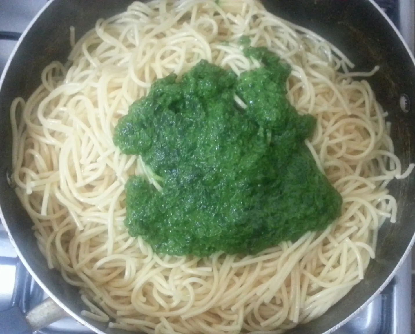 Como preparar tallarines verdes!