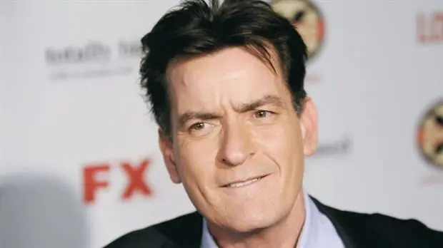 Fea noticia! Charlie Sheen tiene sida!!!!!