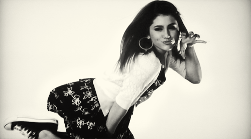 ariana grande noticias recientes