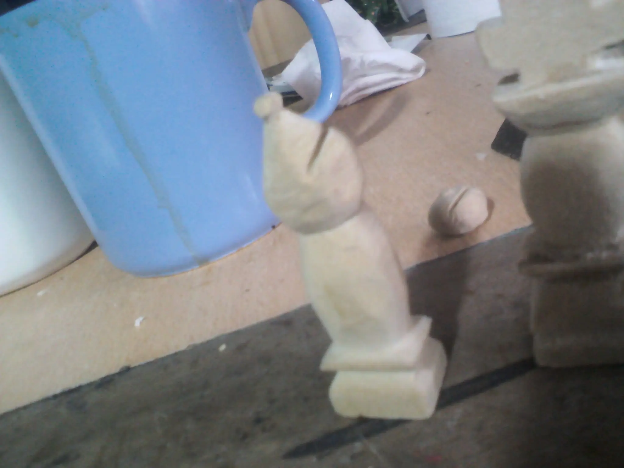 ajedrez tallado en madera