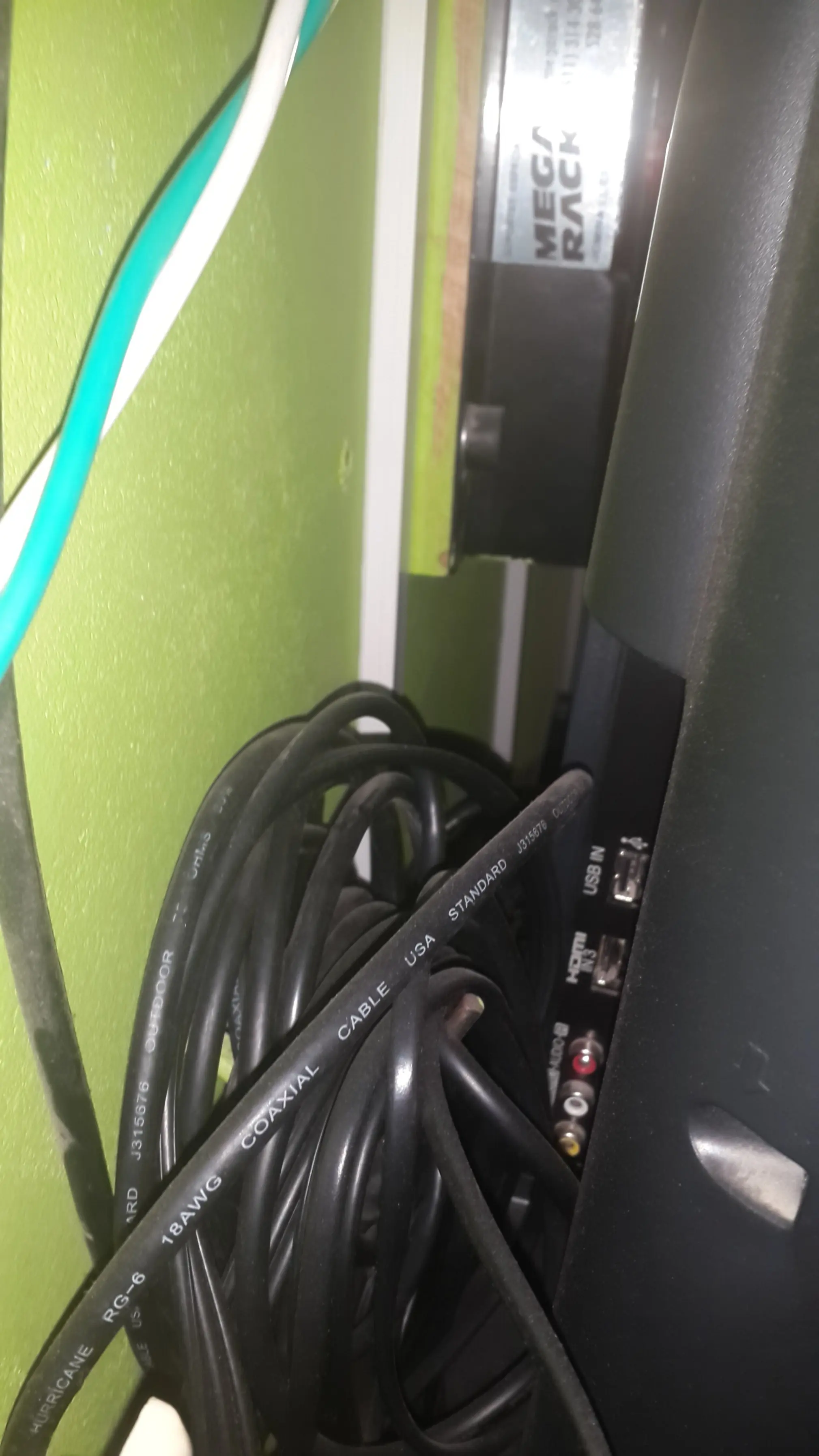 Armando el centro de entretenimiento de mi cuarto