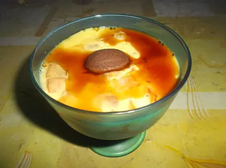 Flan de sobre con albaricoques