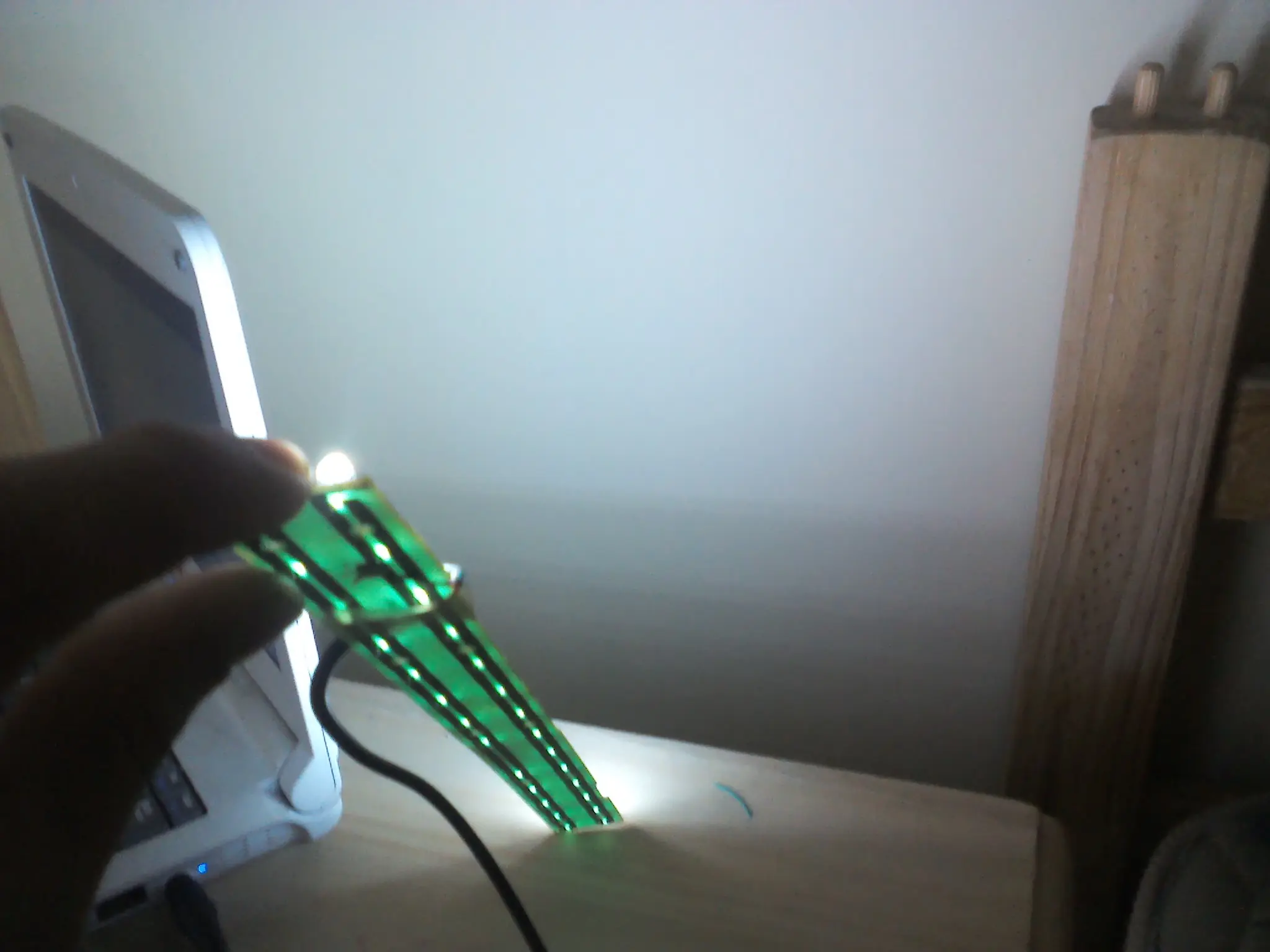 Hace una iluminación LED USB para tu computadora!