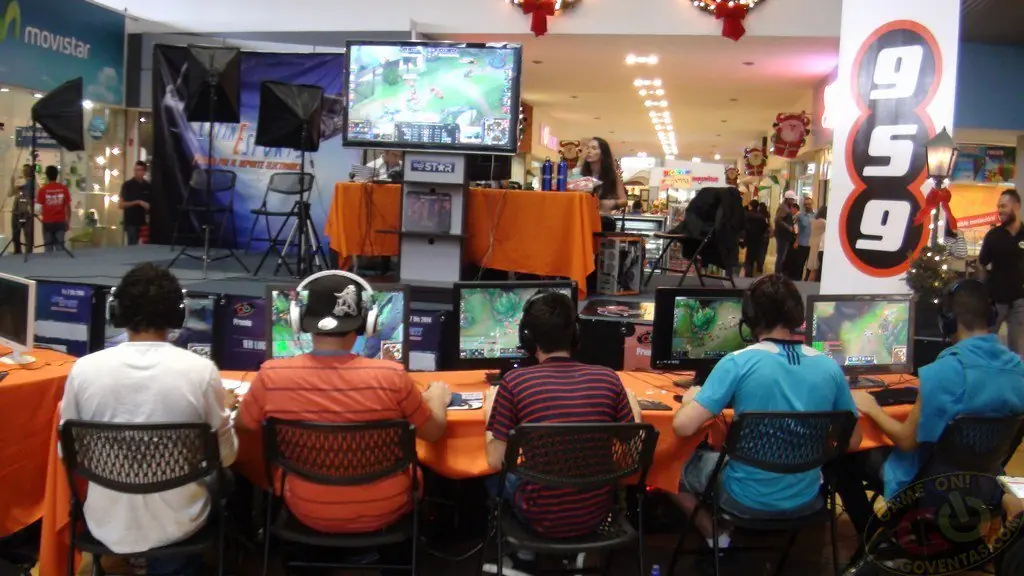 Joven de China pasó 10 años jugando en cibercafés(+)