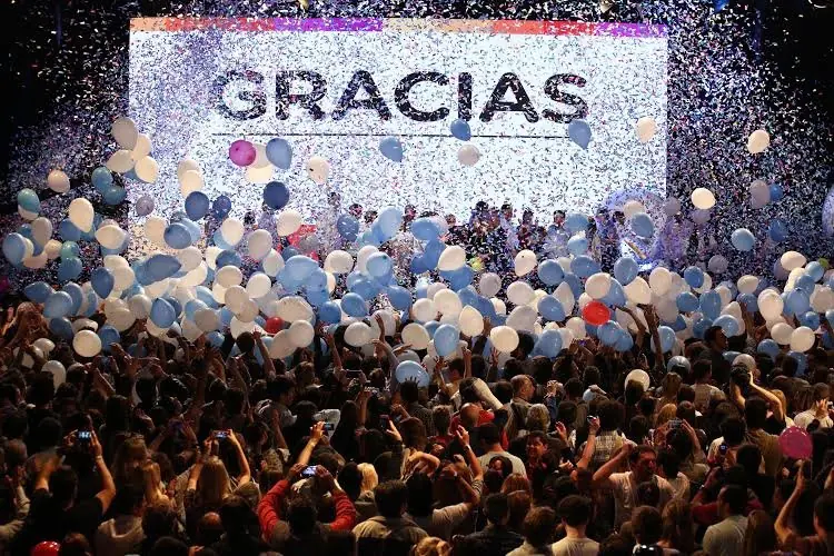 Hagamos TOP al nuevo Presidente de la Nación Mauricio Macri