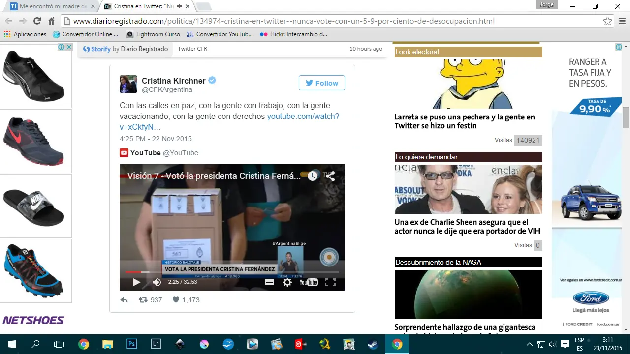 Kretina votando con urnas abiertas