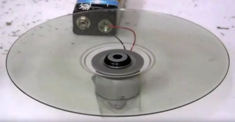 Borrar un DVD con 240.000 voltios