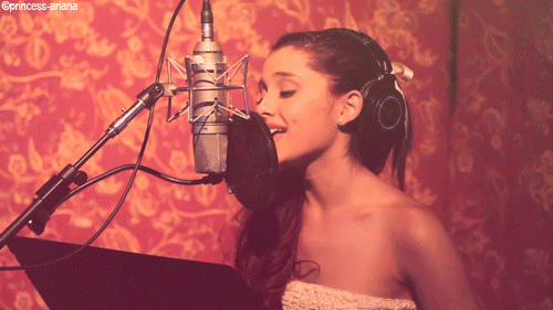 ariana grande imagenes png