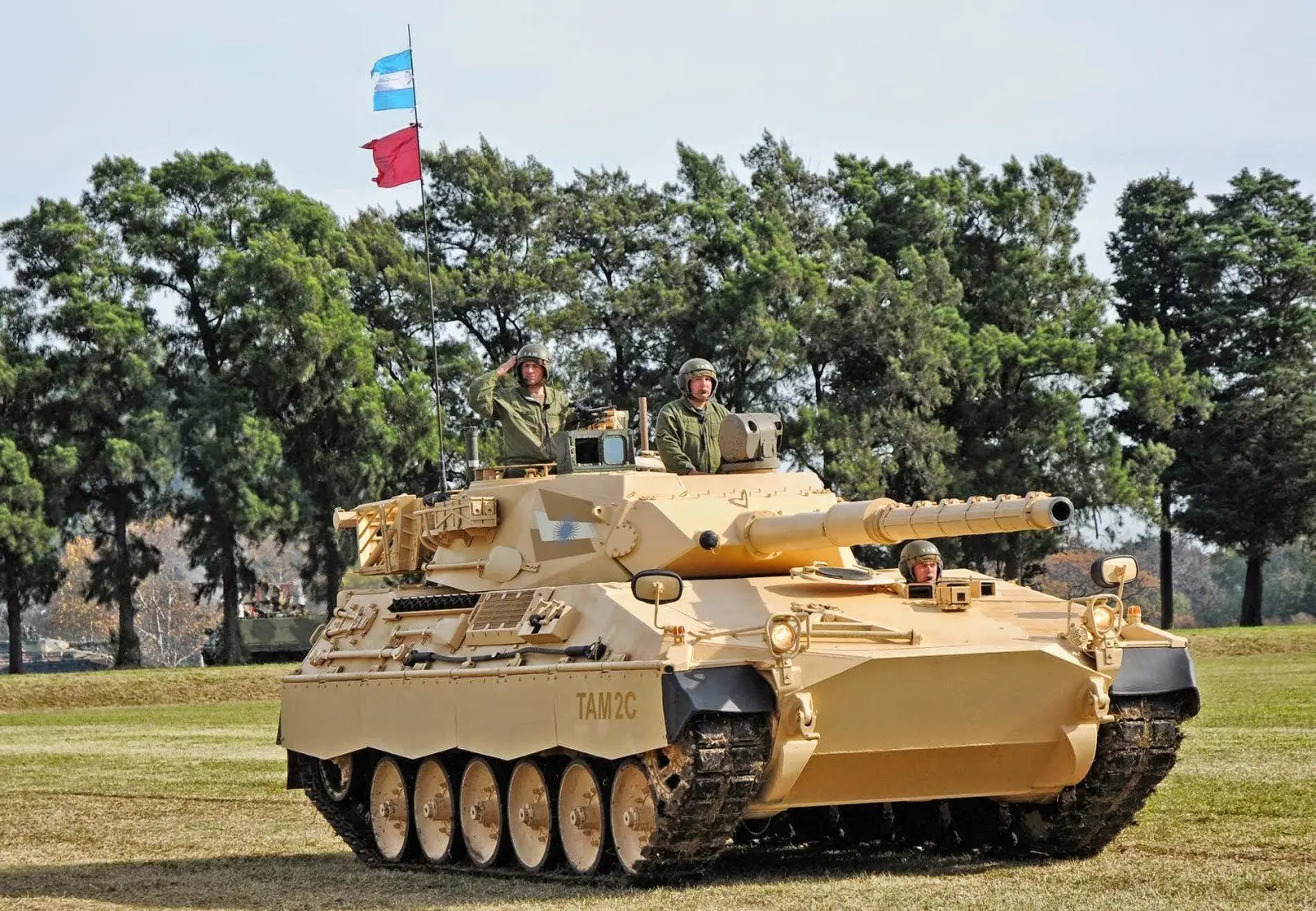 Argentina volvera a ser potencia militar en la region.