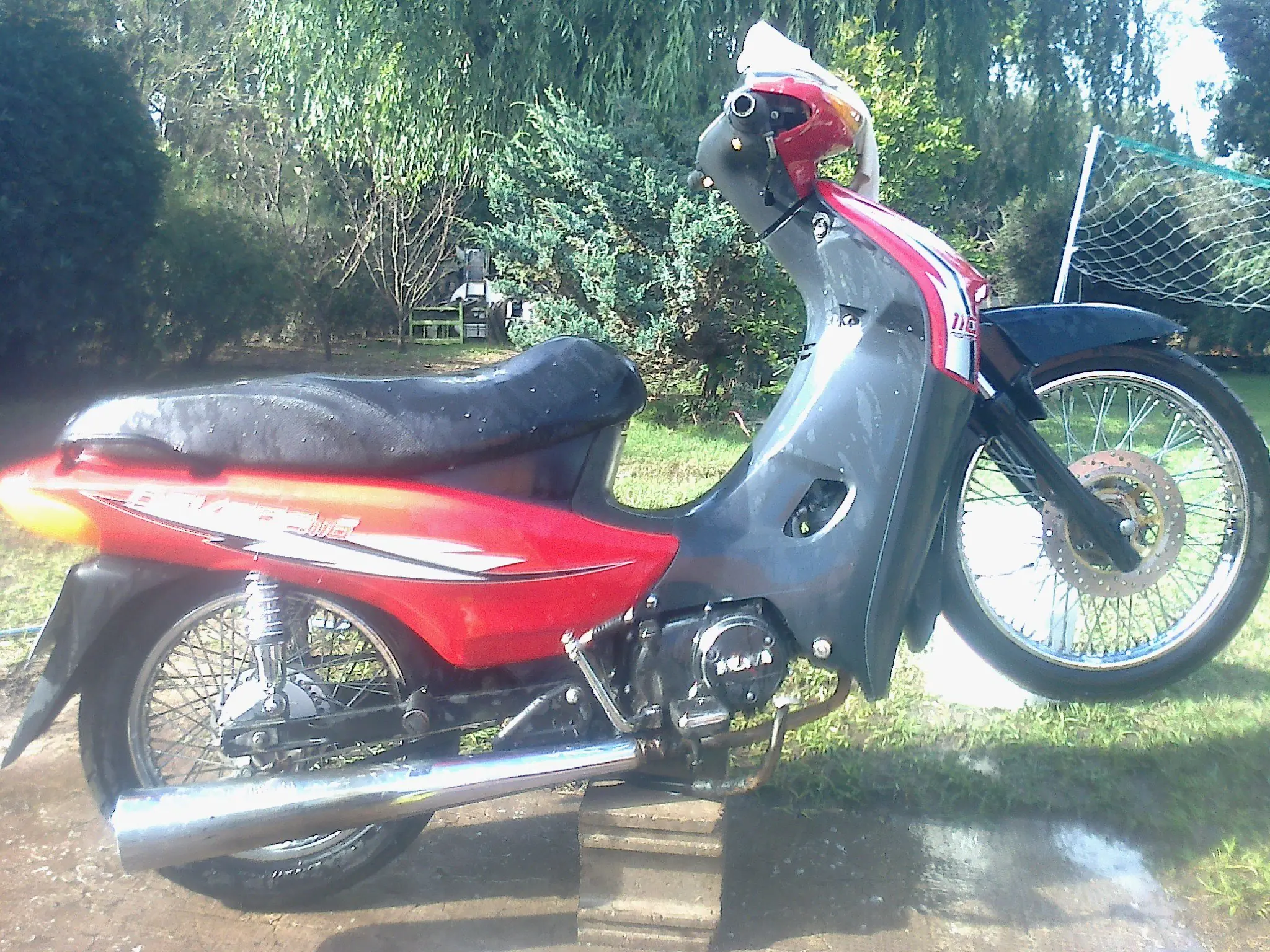 armate una turro moto, pasa lince