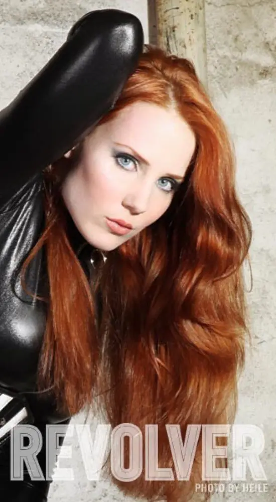 simone simons