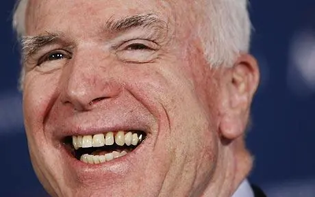 jhon mccain el cerebro del daesh