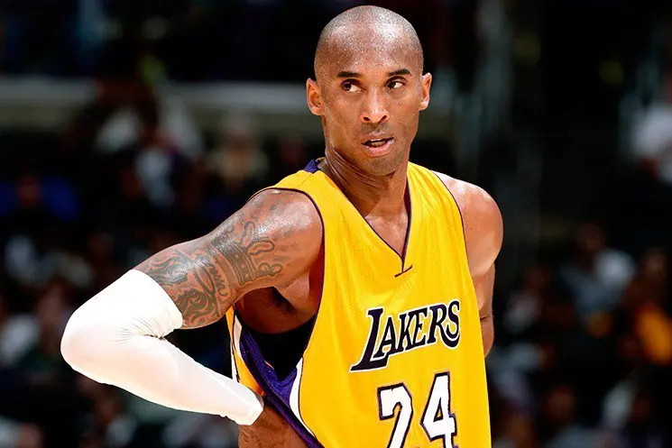 Kobe Bryant anuncia su retiro