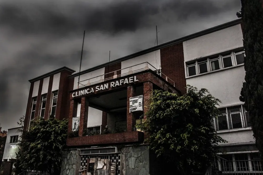 Edificio Abandonado: Clinica San Rafael