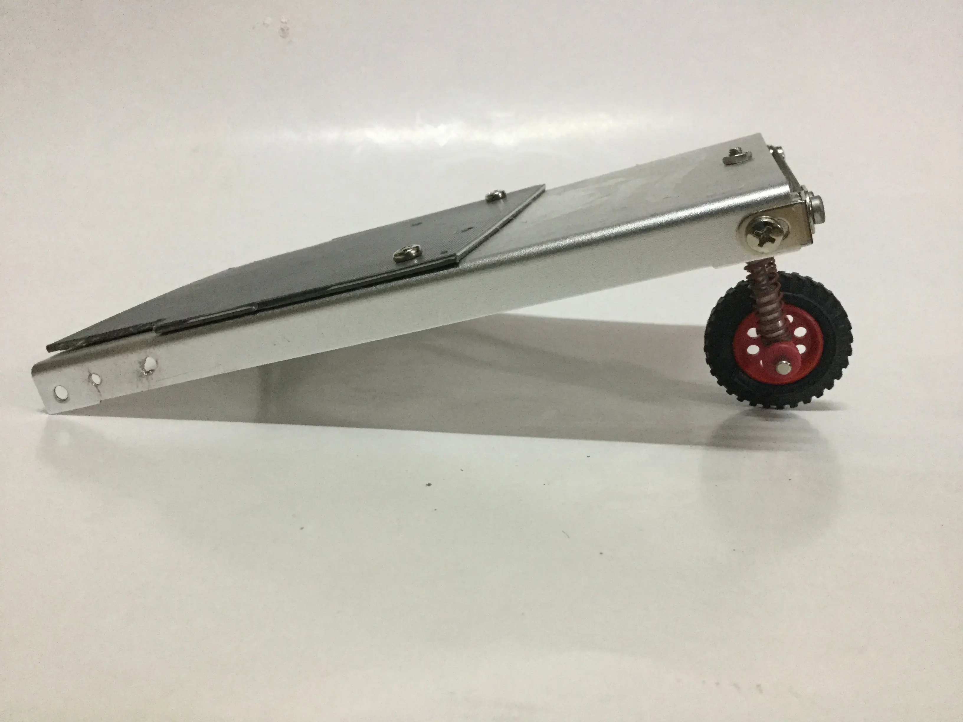 Hice un robot que esquiva obstaculos y te lo muestro