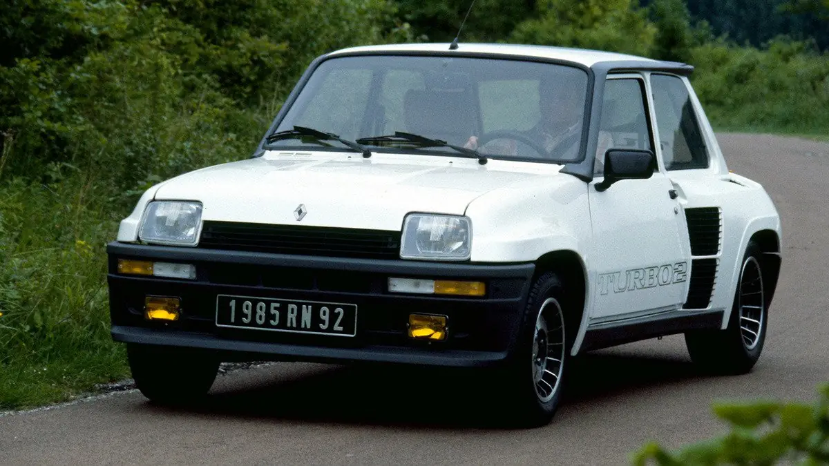 5 coches con los que te daría miedo conducir rápido