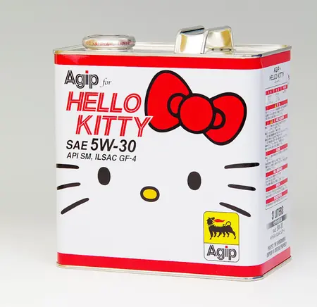 Porque tu coche se lo merece: Aceite Hello Kitty