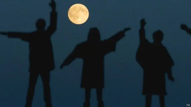 Esta noche la luna se vera azul