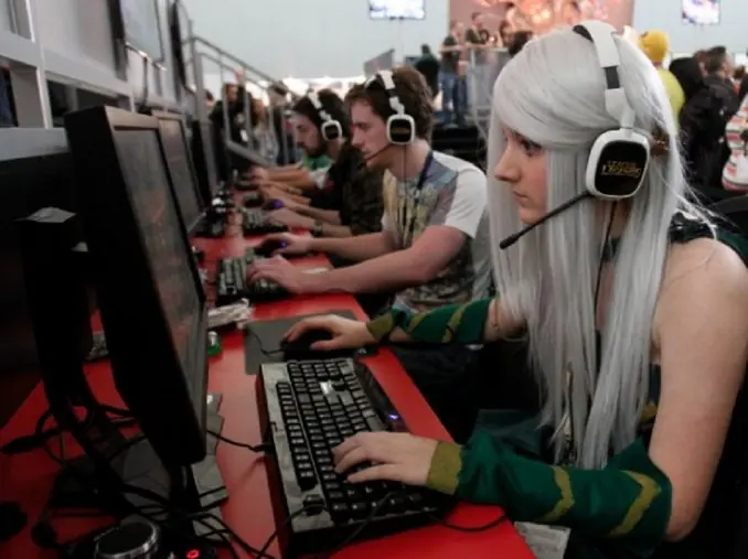 Fin de un mito: ellas juegan videojuegos tanto como ellos