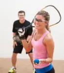 Prevenir las lesiones oculares en el deporte.