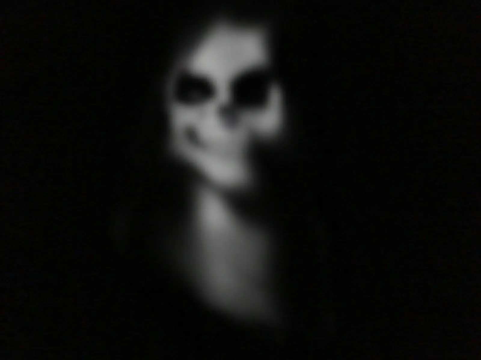 Creepypasta la mujer atrapada en el espejo