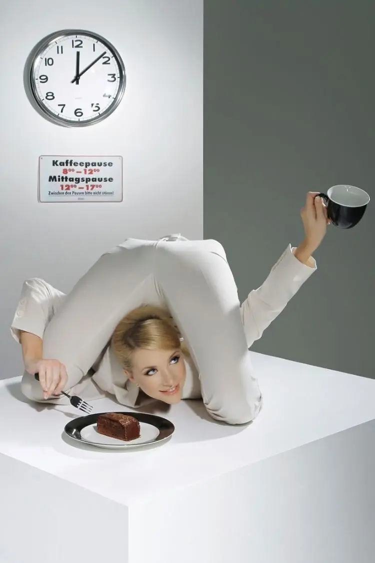 Conoce a Julia Gunthel, la mujer más flexible del planeta