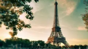 Curiosidades De La Torre Eiffel+Motivo De Mi Desaparicion
