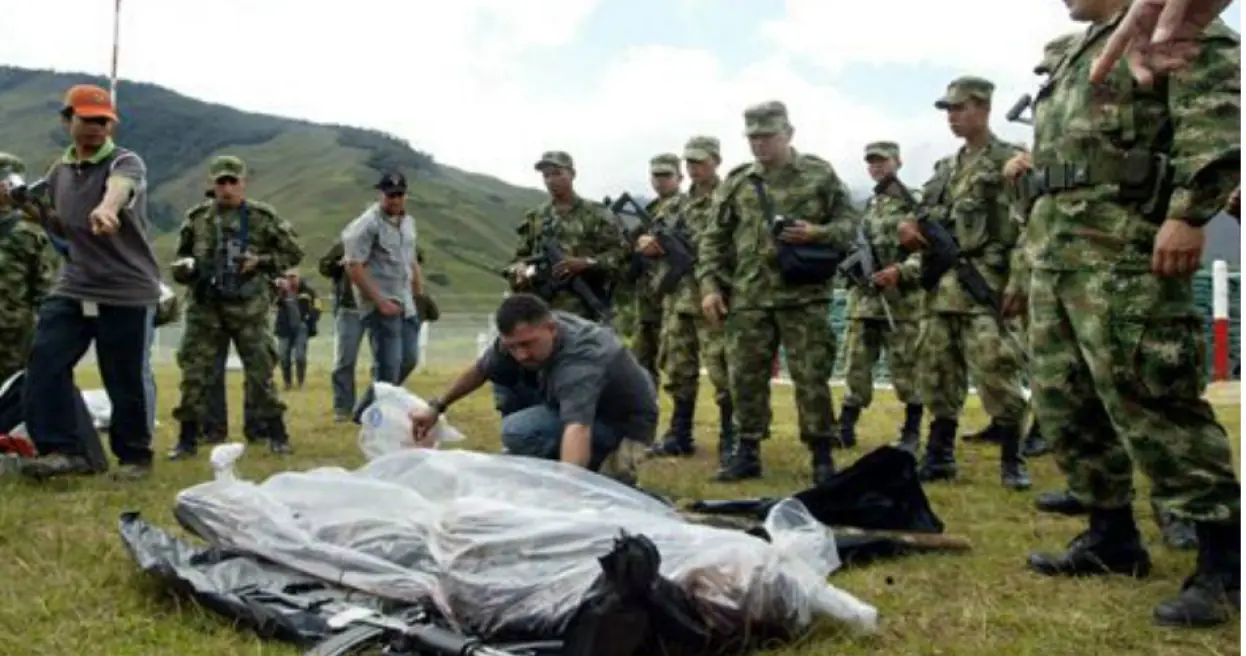 Presidente Álvaro Uribe, sos mi ídolo por...