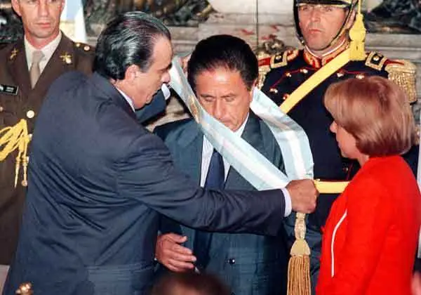 los Peronistas le harán un golpe a Macri?