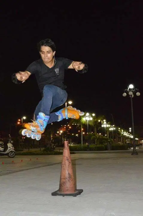 Pidió que lo retoquen con Photoshop...