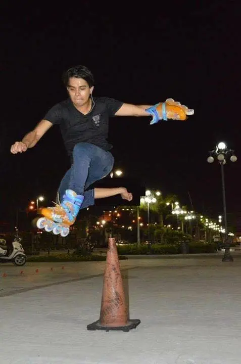 Pidió que lo retoquen con Photoshop...