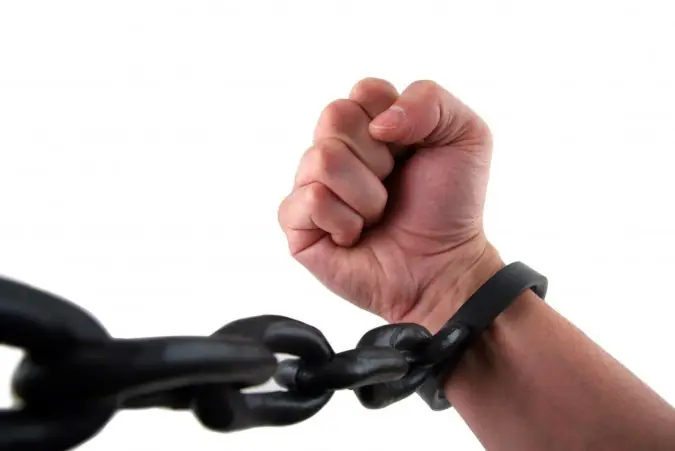 7 Malos Hábitos que te impiden Ahorrar, Eliminalos